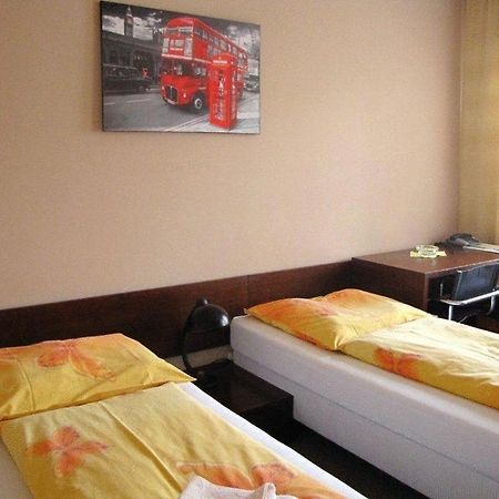 Hotel Bila Ruze Brno Buitenkant foto
