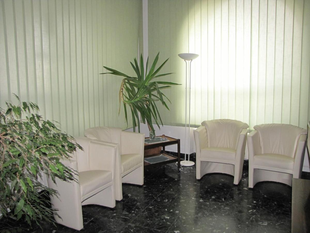 Hotel Bila Ruze Brno Buitenkant foto