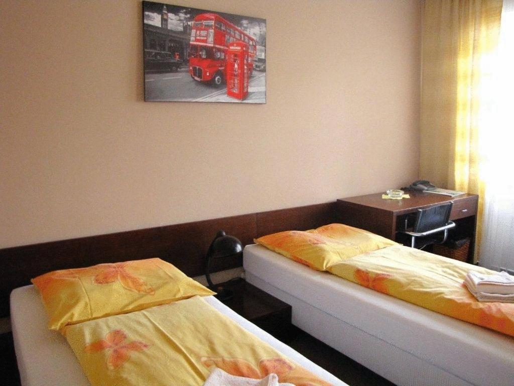 Hotel Bila Ruze Brno Buitenkant foto