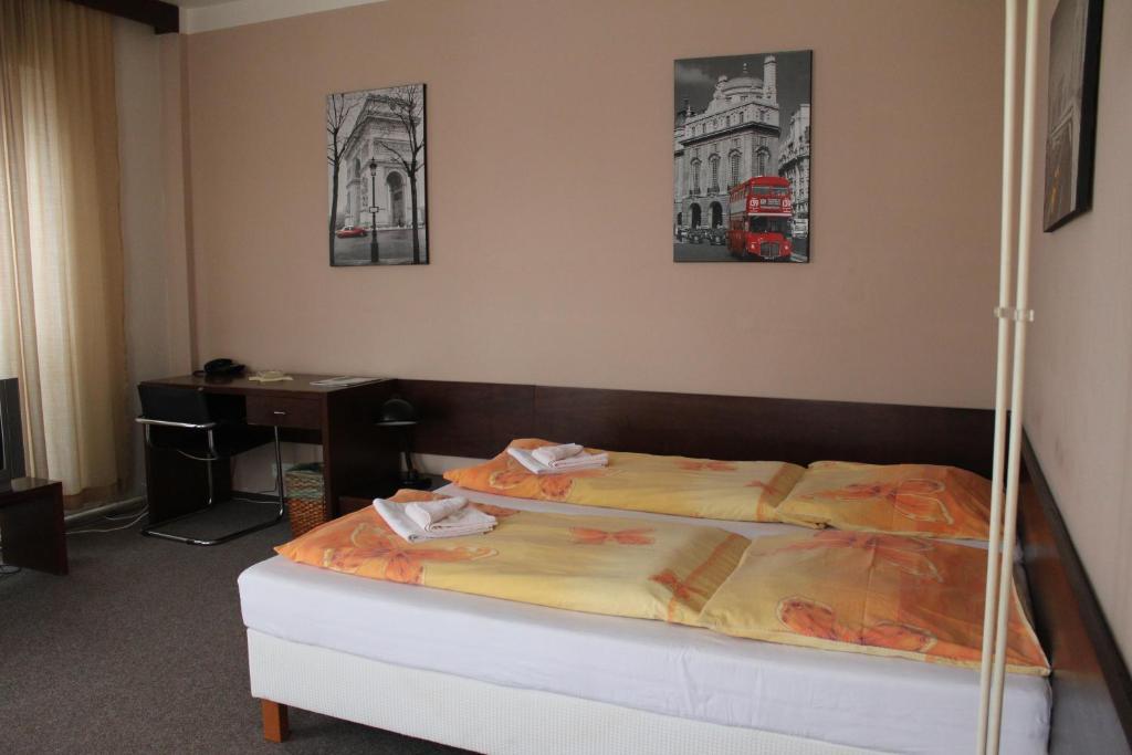 Hotel Bila Ruze Brno Buitenkant foto