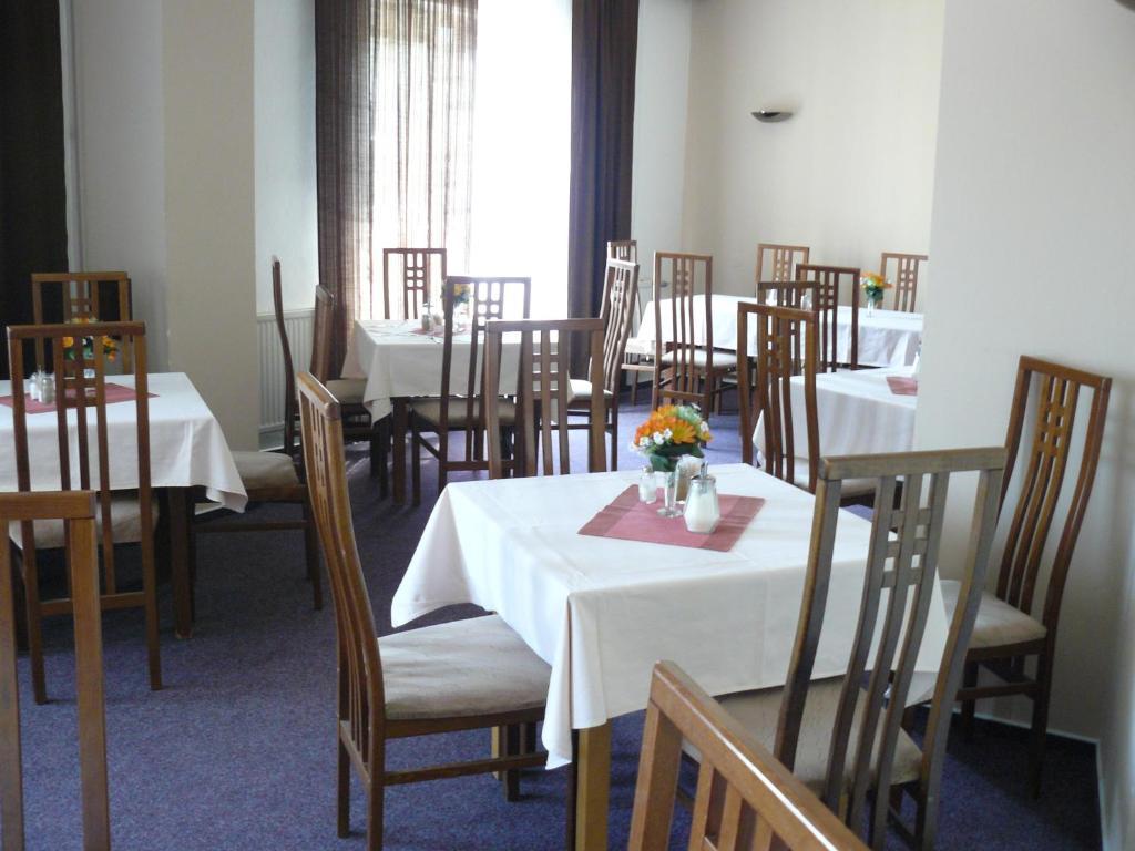 Hotel Bila Ruze Brno Buitenkant foto