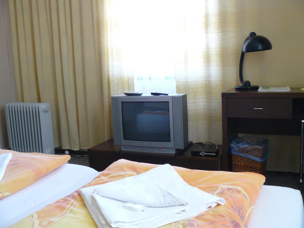 Hotel Bila Ruze Brno Buitenkant foto